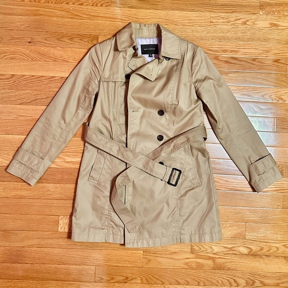 Banana Republic Trench Coat - Picture 5 of 6